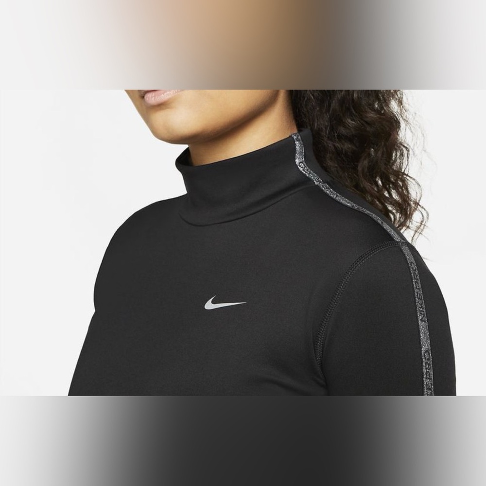 Nike Pro Women’s Therma-FIT Long Sleeve Training Top (DD6584-010). Size: M
